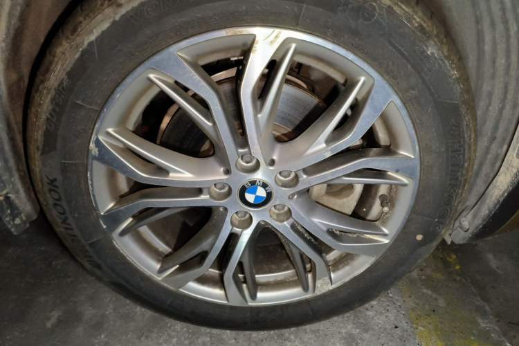 Used BMW X2 2018 sDrive25i Leading Model M Sport Package China V Right Front Wheel Hub