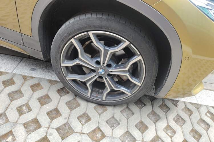 Used BMW X2 2018 sDrive25i Luxury M Sport Package China V Emission Standard Right Front Wheel Hub