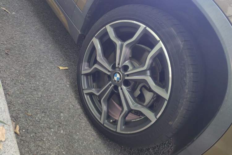 Used BMW X2 2018 sDrive25i Luxury M Sport Package China V Emission Standard Right Front Wheel Hub