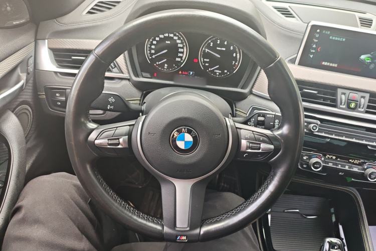Used BMW X2 2018 sDrive25i Luxury M Sport Package China V Emission Standard Steering Wheel