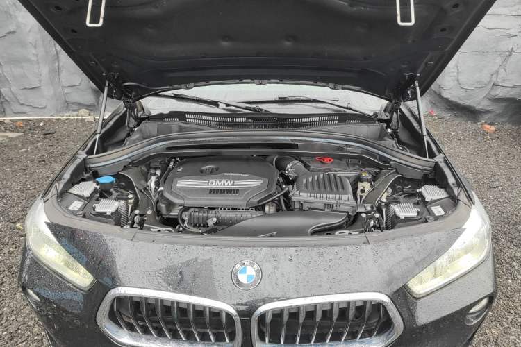 Used BMW X2 2019 sDrive20i M Sport Package China VI Emission Standard Engine Bay
