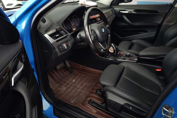 Used BMW X2 2019 sDrive20i M Sport Package China VI Emission Standard Driver Seat
