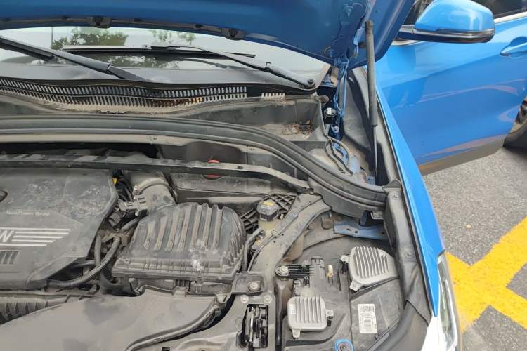 Used BMW X2 2019 sDrive20i M Sport Package China VI Emission Standard Engine Bay Left