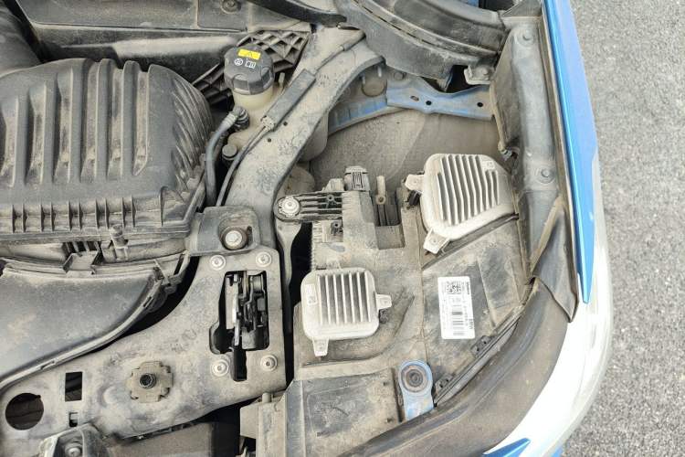 Used BMW X2 2019 sDrive20i M Sport Package China VI Emission Standard Engine Bay Left