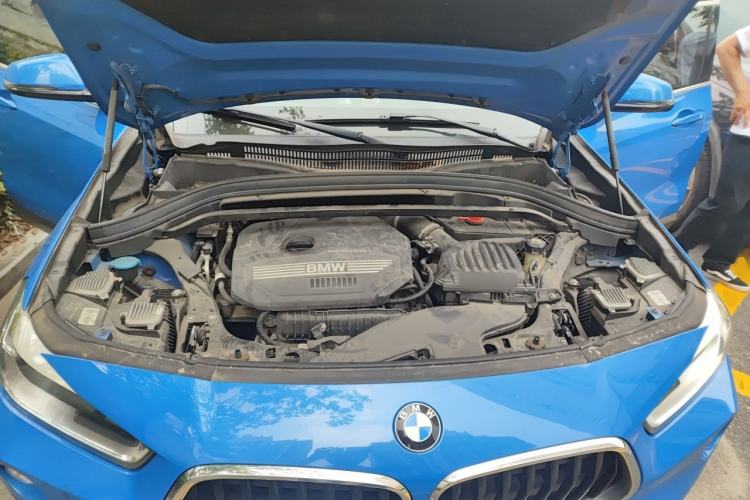 Used BMW X2 2019 sDrive20i M Sport Package China VI Emission Standard Engine Bay
