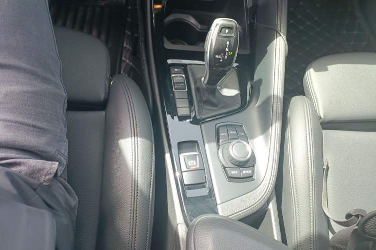 Used BMW X2 2019 sDrive20i M Sport Package China VI Emission Standard Gear Lever