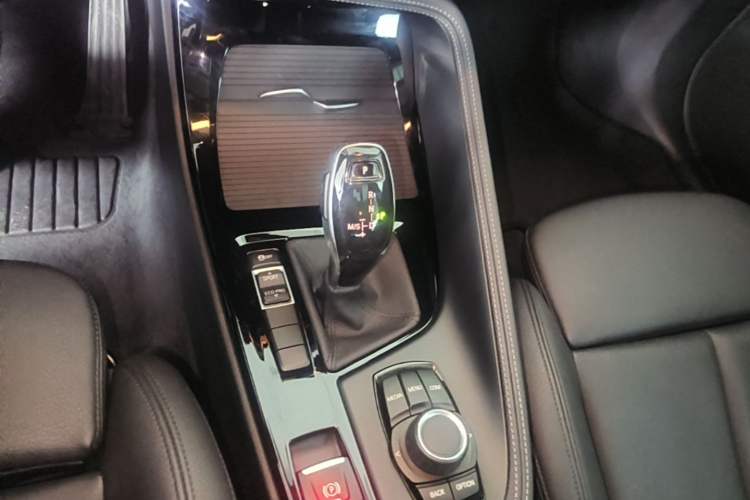 Used BMW X2 2019 sDrive20i M Sport Package China VI Emission Standard Gear Lever
