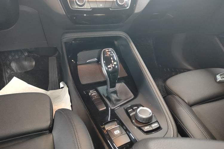 Used BMW X2 2019 sDrive20i M Sport Package China VI Emission Standard Gear Lever