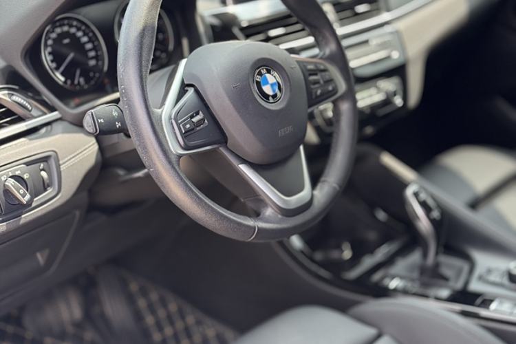 Used BMW X2 2019 sDrive20i M Sport Package China VI Emission Standard Interior 3