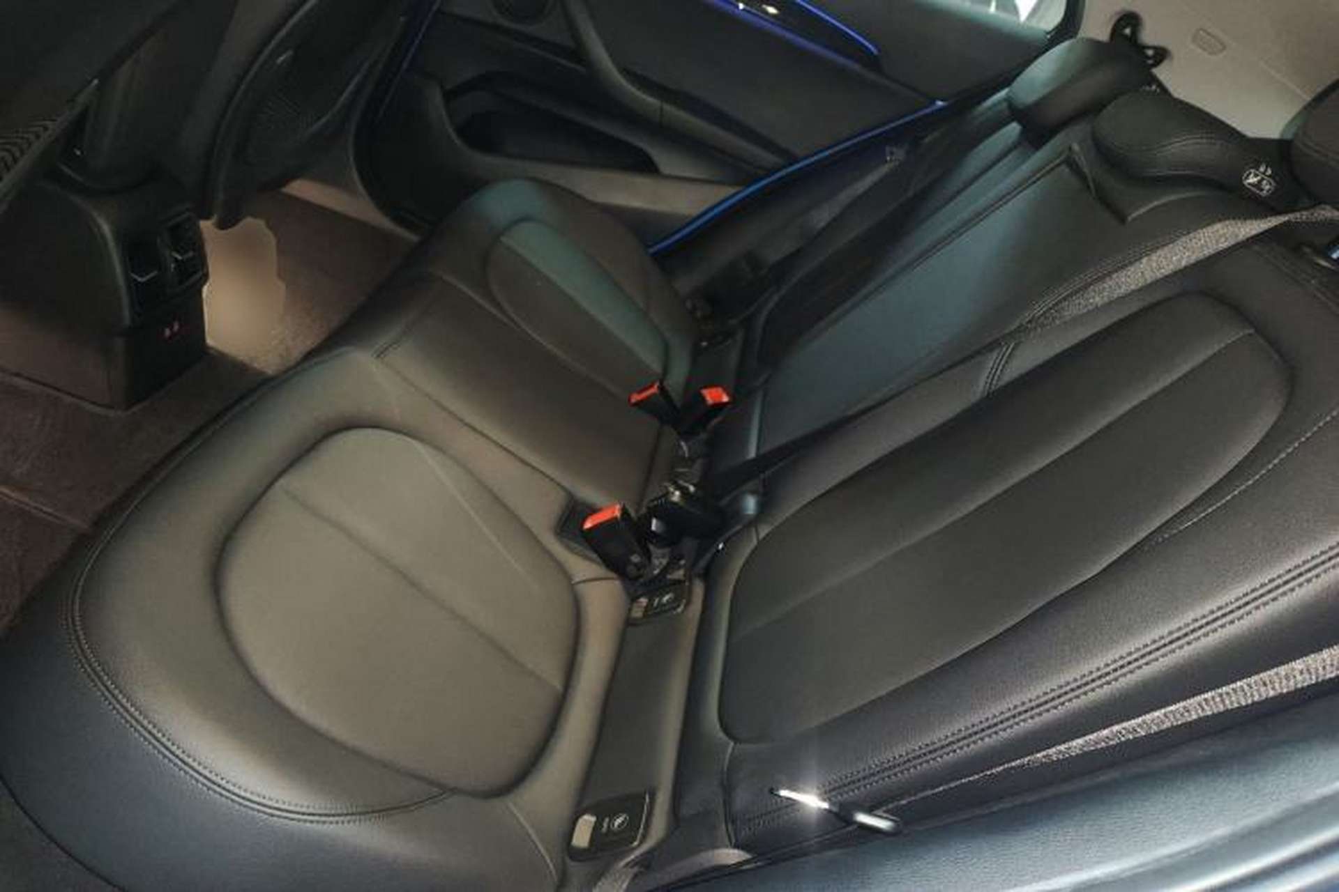 Used BMW X2 2019 sDrive25i Leading Edition M Sport Package China VI Left Rear Seat