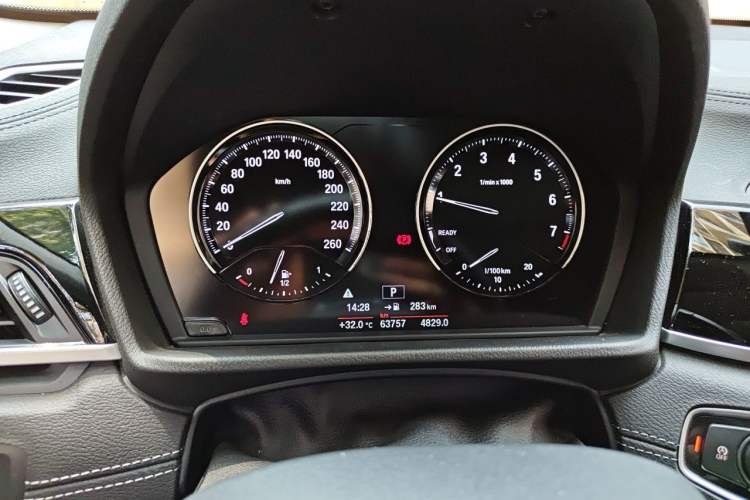 Used BMW X2 2019 sDrive20i M Sport Package China VI Emission Standard Odometer Close Up