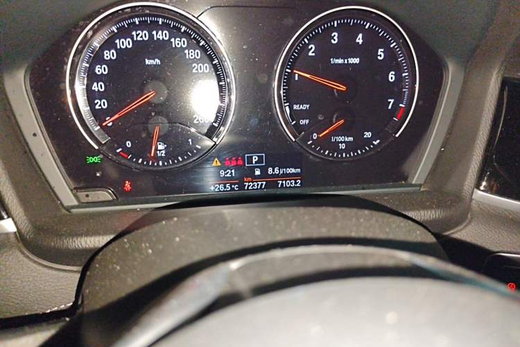 Used BMW X2 2019 sDrive25i Leading Edition M Sport Package China VI Odometer Close Up