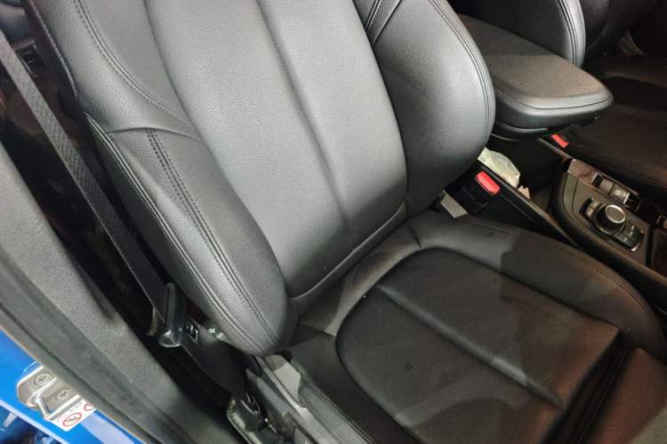 Used BMW X2 2019 sDrive20i M Sport Package China VI Emission Standard Right Front Seat