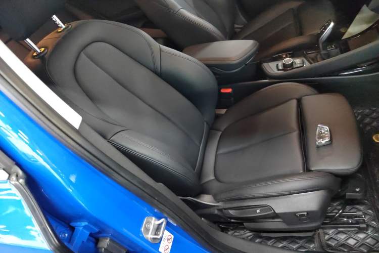 Used BMW X2 2019 sDrive20i M Sport Package China VI Emission Standard Right Front Seat