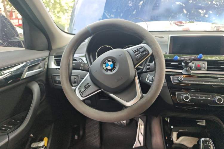 Used BMW X2 2019 sDrive20i M Sport Package China VI Emission Standard Steering Wheel