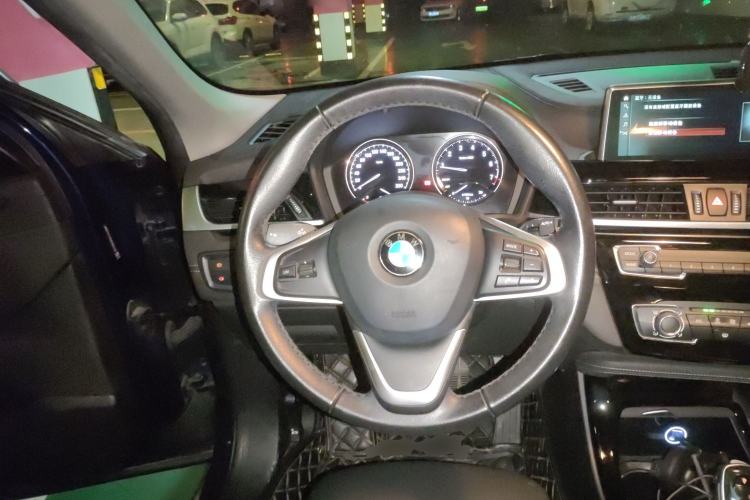 Used BMW X2 2019 sDrive20i M Sport Package China VI Emission Standard Steering Wheel