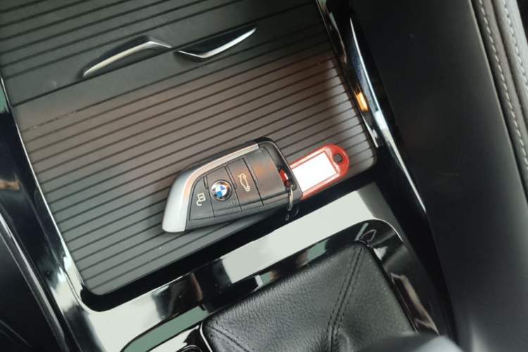 Used BMW X2 2019 sDrive20i M Sport Package China VI Emission Standard Vehicle Key