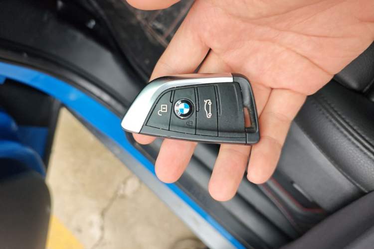 Used BMW X2 2019 sDrive20i M Sport Package China VI Emission Standard Vehicle Key