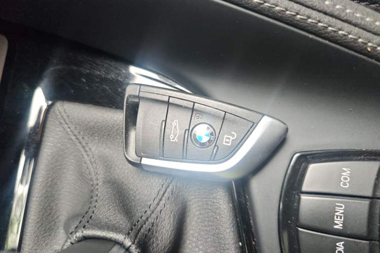 Used BMW X2 2019 sDrive20i M Sport Package China VI Emission Standard Vehicle Key