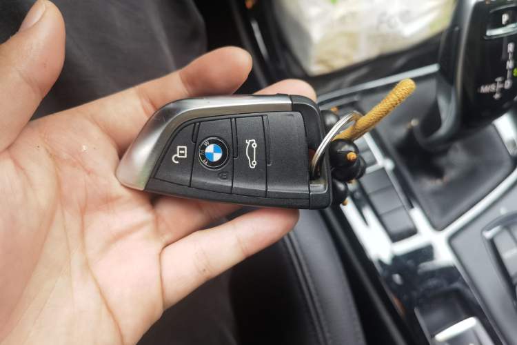 Used BMW X2 2019 sDrive20i M Sport Package China VI Emission Standard Vehicle Key