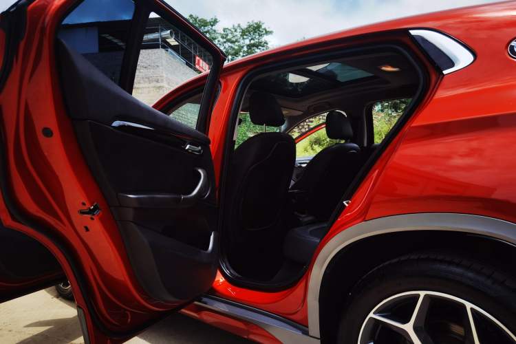 Used BMW X2 2019 sDrive20i M Sport Package China VI Emission Standard Interior 5