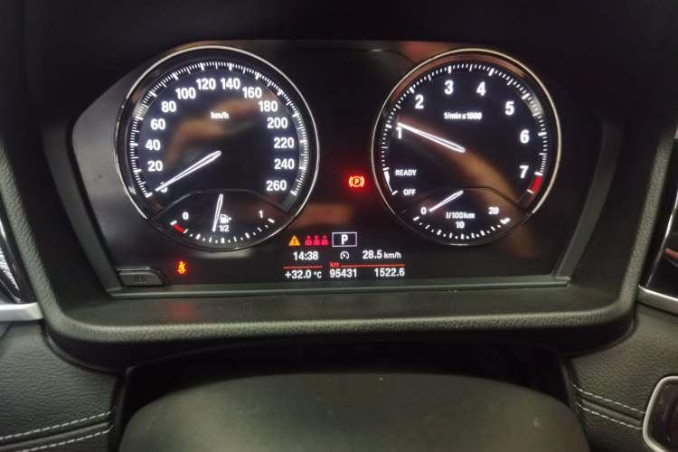 Used BMW X2 2019 sDrive20i M Sport Package China VI Emission Standard Odometer Close Up