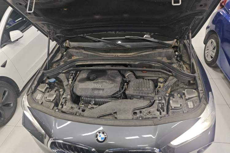 Used BMW X2 2019 sDrive20i M Sport Package China VI Emission Standard Engine Bay