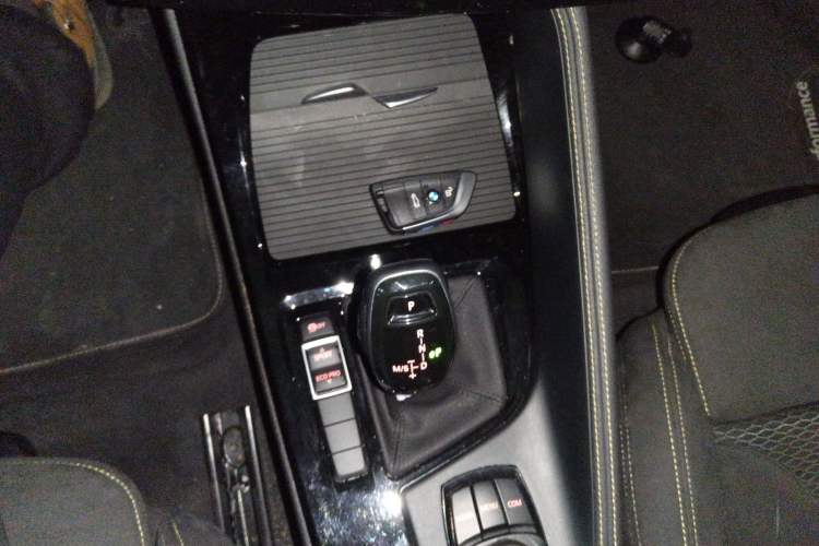 Used BMW X2 2019 sDrive25i Luxury M Sport Package China VI Emission Standard Gear Lever