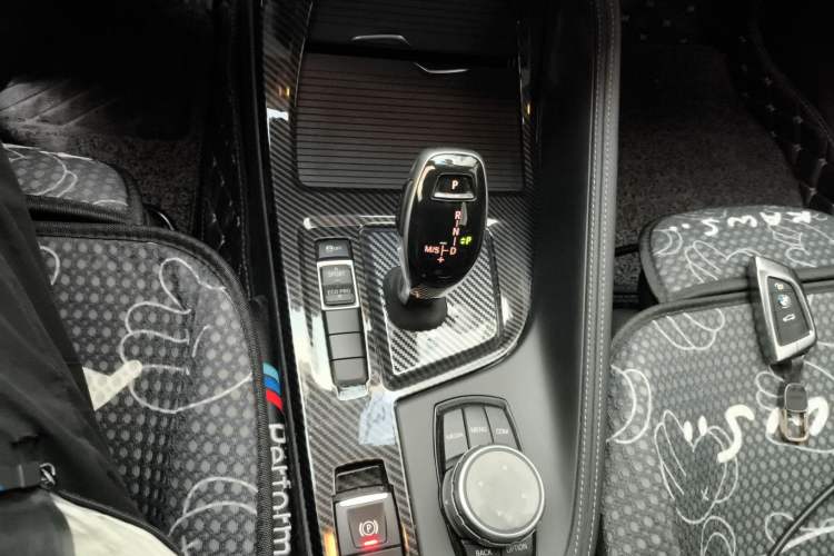Used BMW X2 2019 sDrive20i M Sport Package China VI Emission Standard Gear Lever