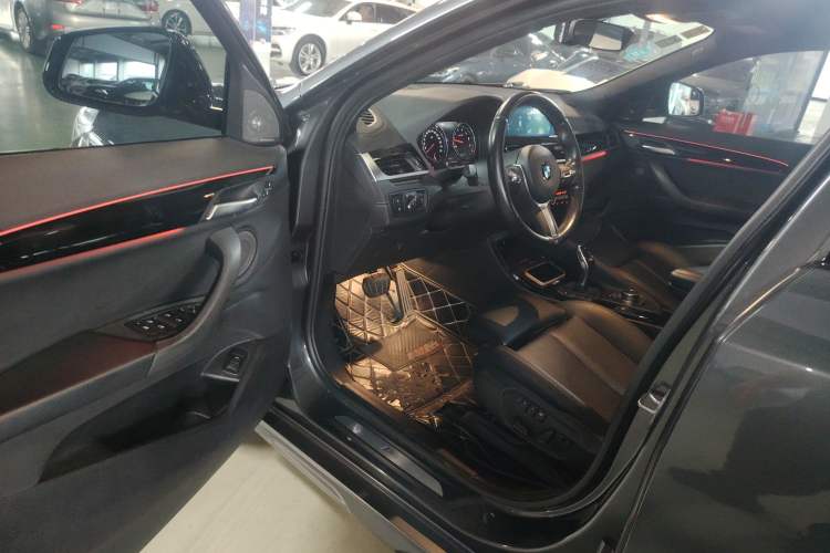 Used BMW X2 2019 xDrive25i M Sport Package China VI Interior 3