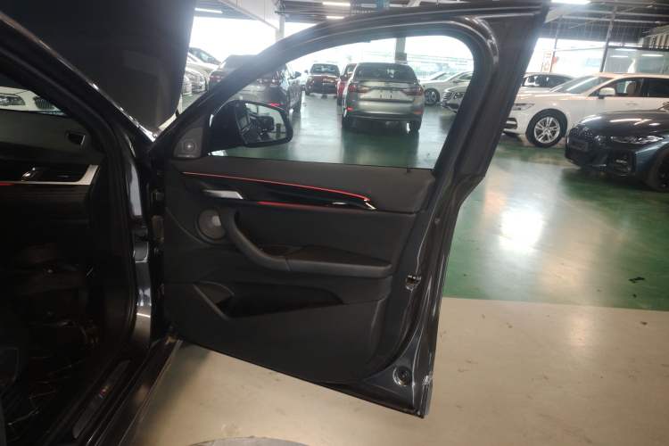 Used BMW X2 2019 xDrive25i M Sport Package China VI Interior 5