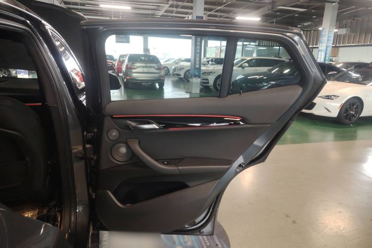Used BMW X2 2019 xDrive25i M Sport Package China VI Interior 6