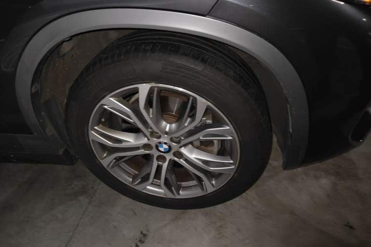 Used BMW X2 2019 sDrive25i Leading Edition M Sport Package China VI Right Front Wheel Hub