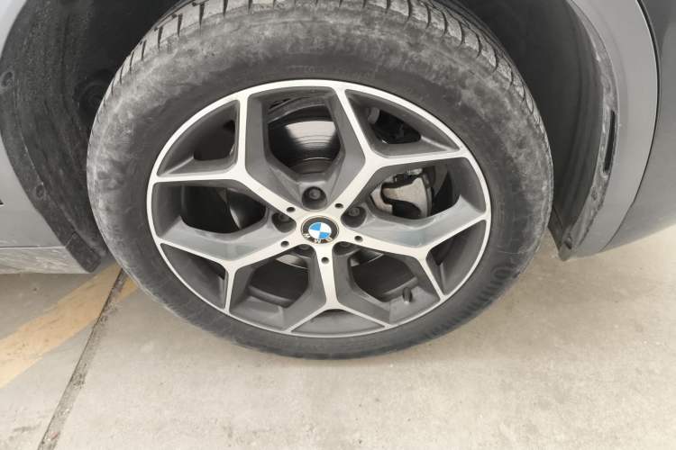 Used BMW X2 2019 sDrive20i M Sport Package China VI Emission Standard Right Front Wheel Hub