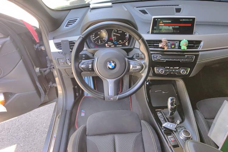 Used BMW X2 2019 xDrive25i M Sport Package China VI Steering Wheel