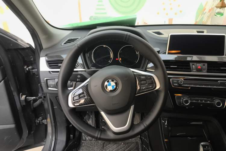 Used BMW X2 2019 sDrive20i M Sport Package China VI Emission Standard Steering Wheel
