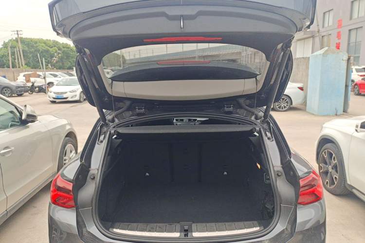 Used BMW X2 2019 sDrive20i M Sport Package China VI Emission Standard Trunk