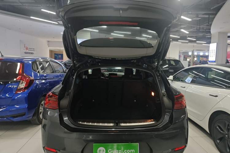 Used BMW X2 2019 sDrive20i M Sport Package China VI Emission Standard Trunk