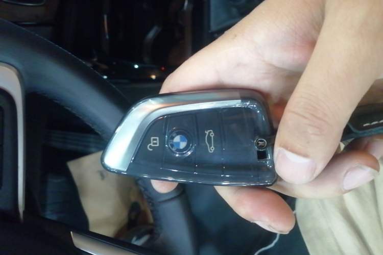 Used BMW X2 2019 sDrive20i M Sport Package China VI Emission Standard Vehicle Key