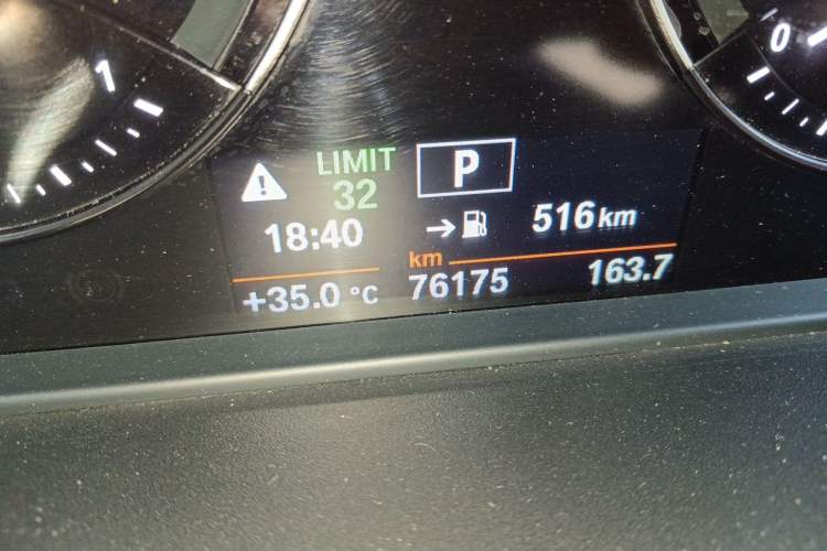 Used BMW X2 2019 sDrive20i M Sport Package China VI Emission Standard Odometer Close Up