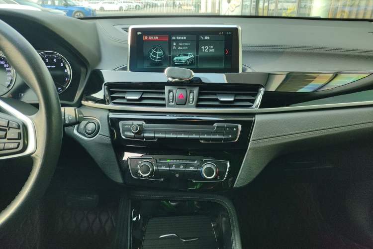 Used BMW X2 2019 sDrive20i M Sport Package China VI Emission Standard Audio And AC Panel
