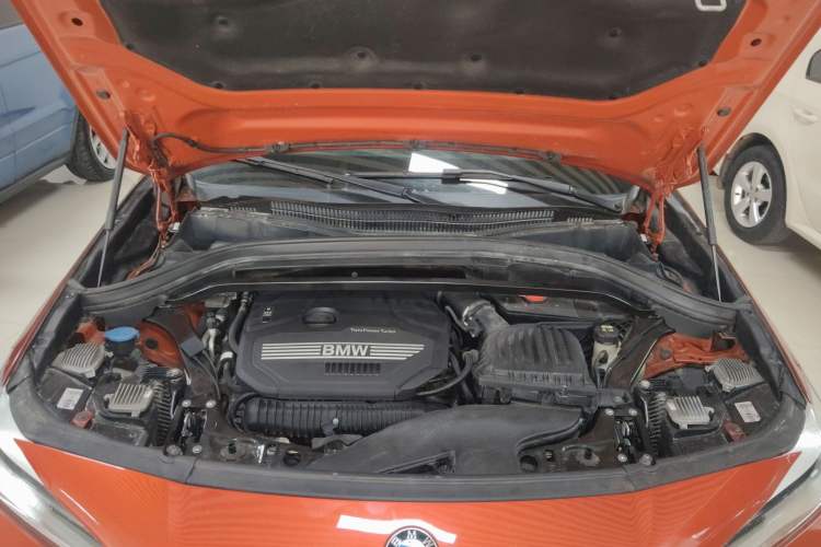 Used BMW X2 2019 sDrive25i Luxury M Sport Package China VI Emission Standard Engine Bay
