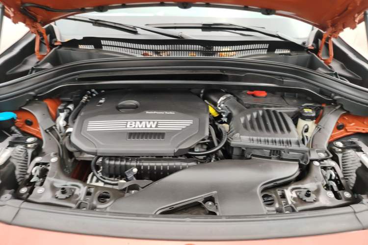 Used BMW X2 2019 sDrive20i M Sport Package China VI Emission Standard Engine Bay