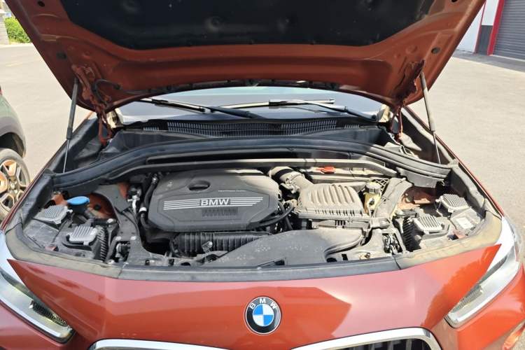 Used BMW X2 2019 sDrive20i M Sport Package China VI Emission Standard Engine Bay