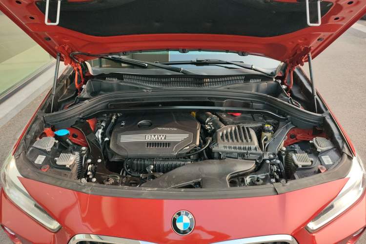 Used BMW X2 2019 sDrive20i M Sport Package China VI Emission Standard Engine Bay