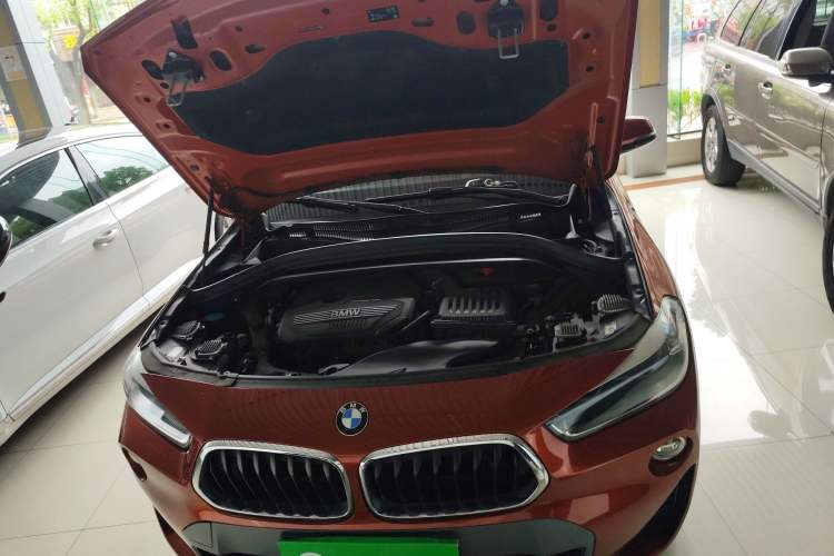 Used BMW X2 2019 sDrive20i M Sport Package China VI Emission Standard Engine Bay