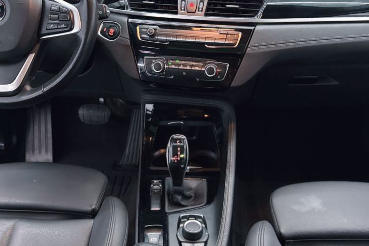 Used BMW X2 2019 sDrive20i M Sport Package China VI Emission Standard Interior 4