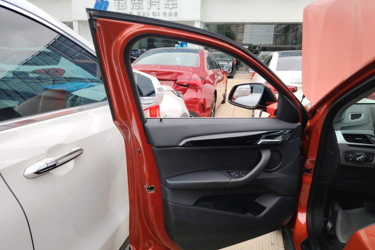 Used BMW X2 2019 sDrive20i M Sport Package China VI Emission Standard Left Front Door Interior