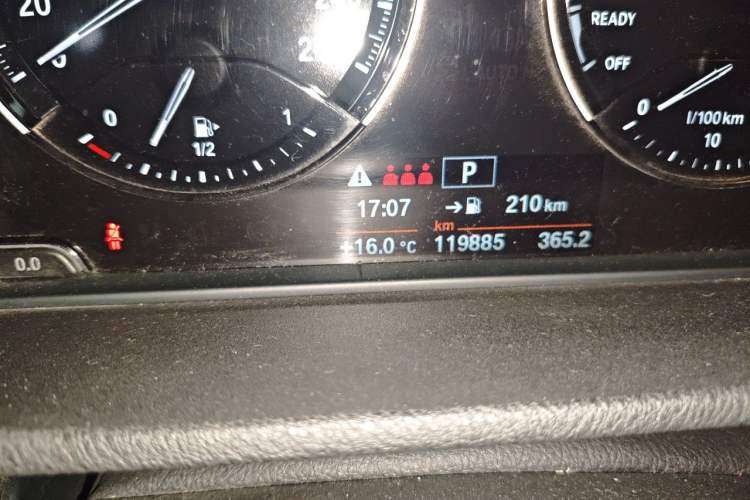 Used BMW X2 2019 sDrive20i M Sport Package China VI Emission Standard Odometer Close Up