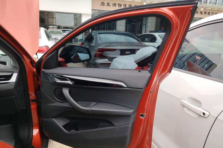 Used BMW X2 2019 sDrive20i M Sport Package China VI Emission Standard Right Front Door Interior